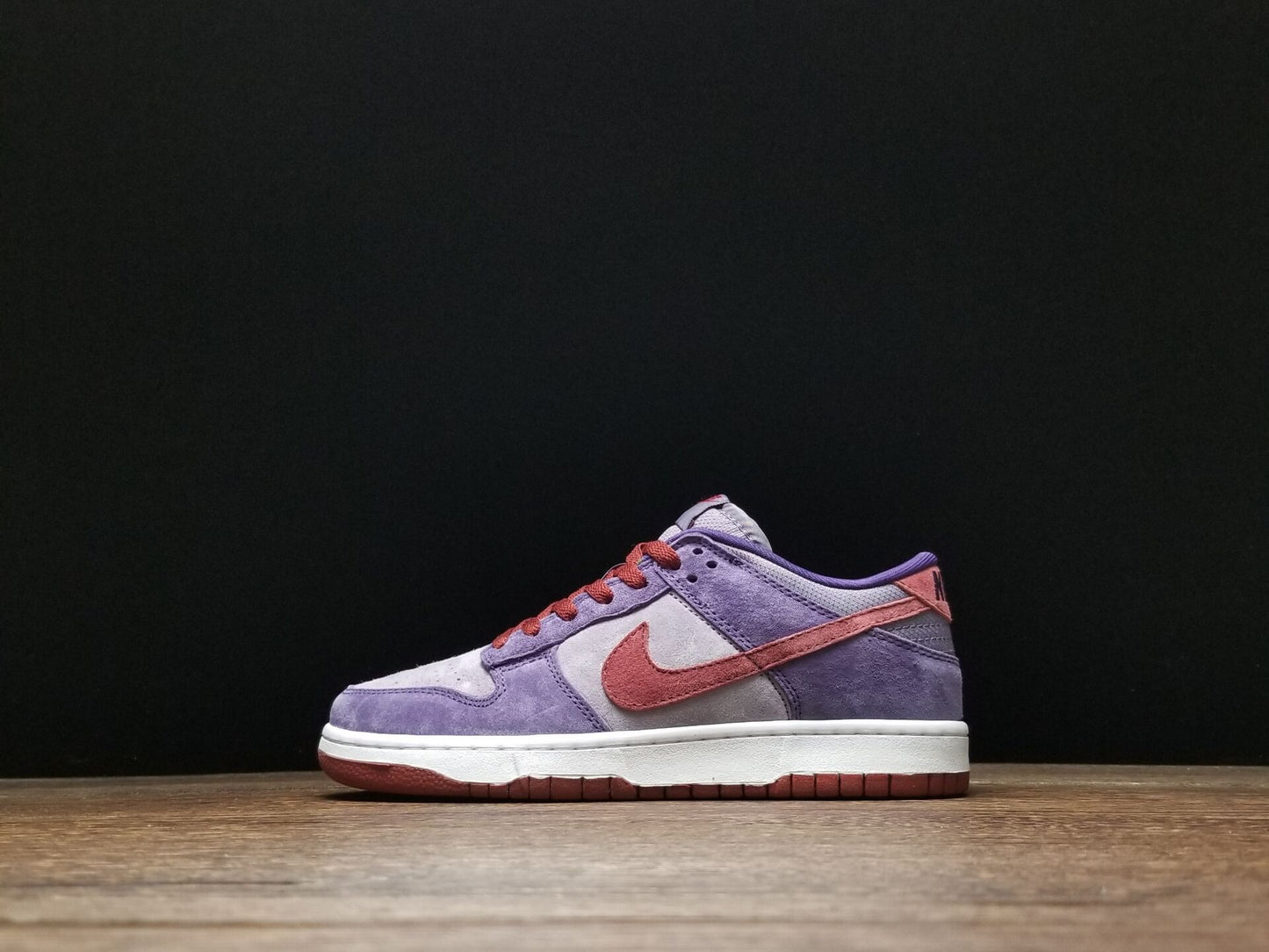 Nike Dunk SB Low Plum