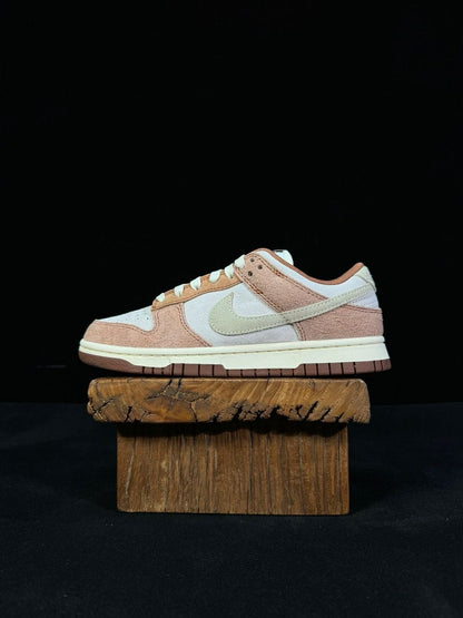 Nike Dunk low medium