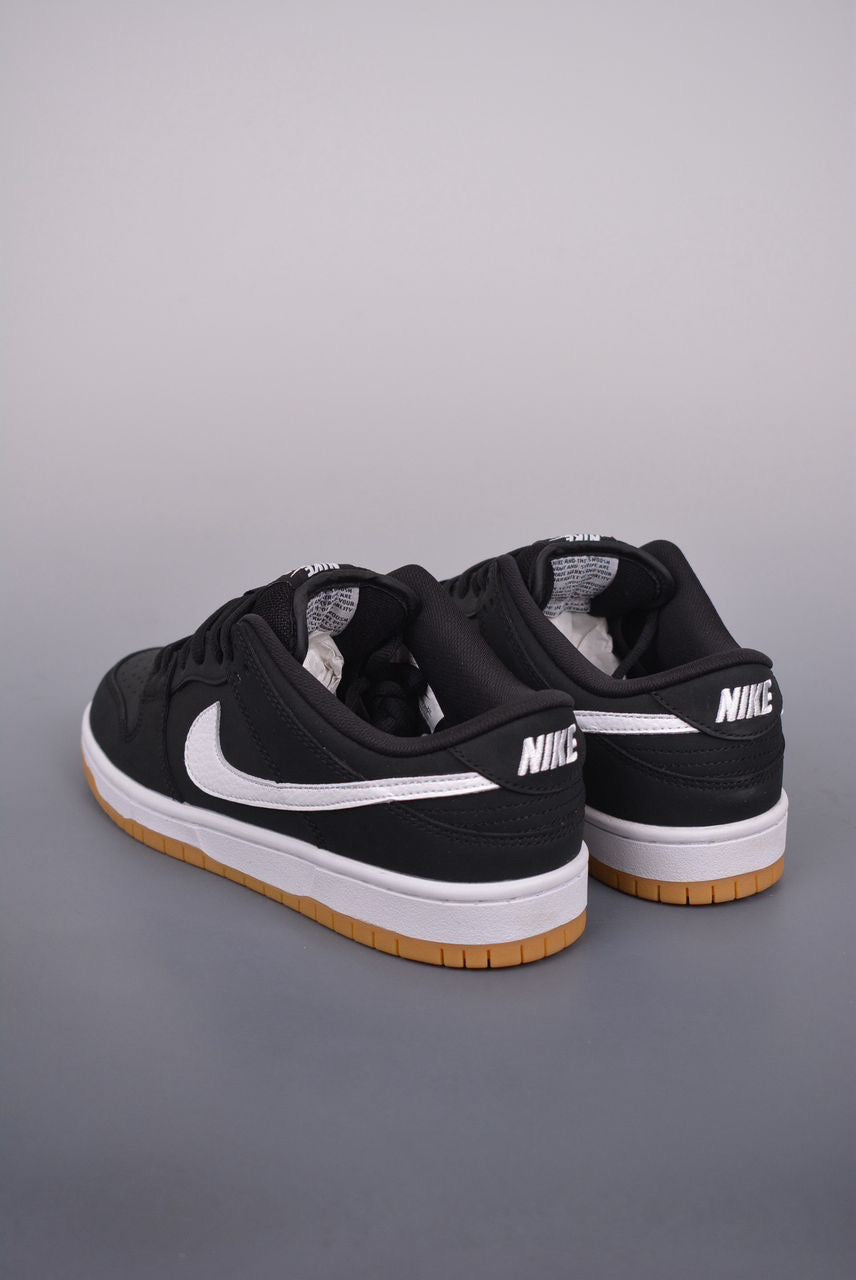 Nike SB Dunk Low Black Gum