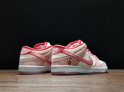 Nike Dunk SB Low StrangeLove