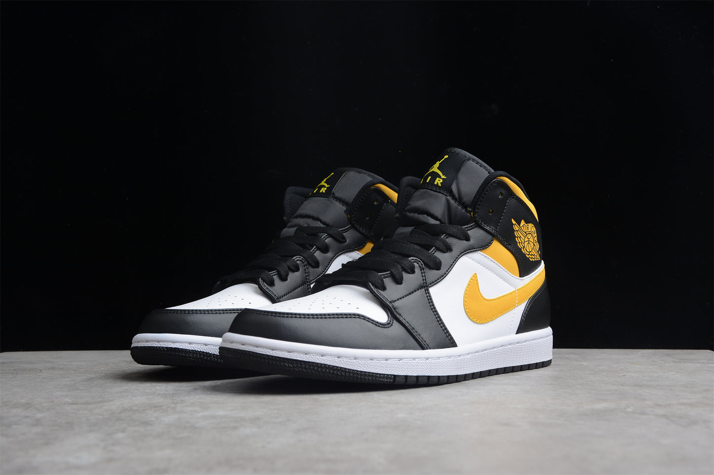 Air Jordan 1 Mid yellow