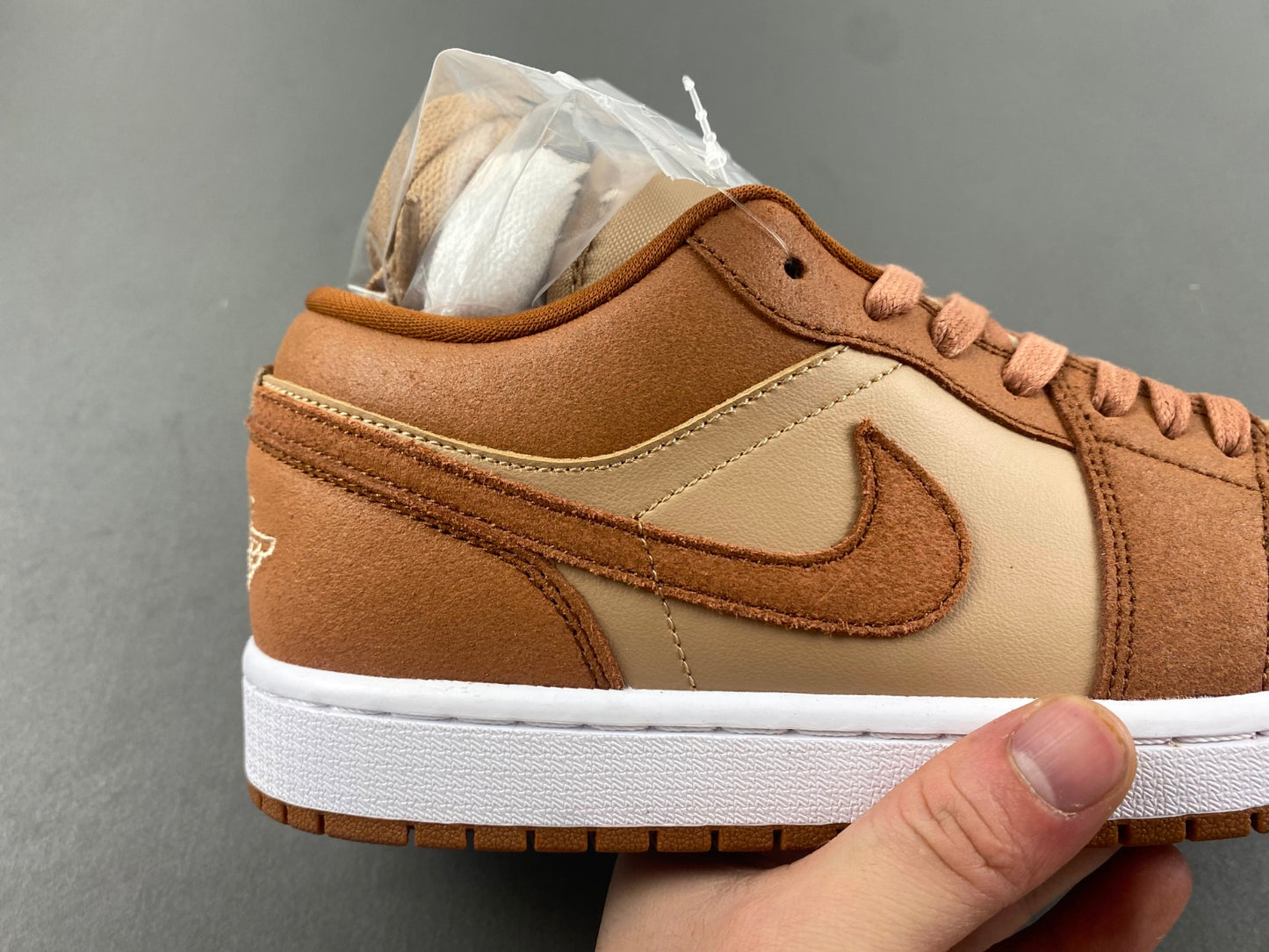 Air Jordan 1 Low SE Brown