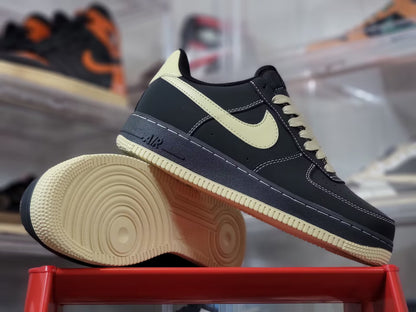 Nike Air Force 1’07 Low Black/Custard