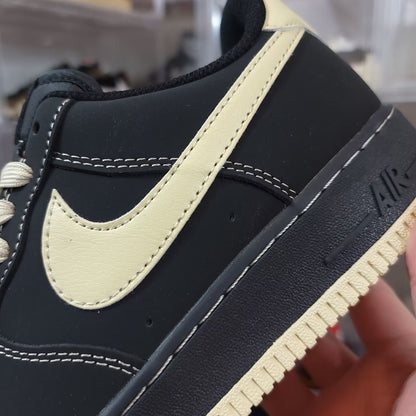 Nike Air Force 1’07 Low Black/Custard